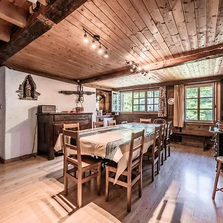 Familial Chaleureux Chalet
